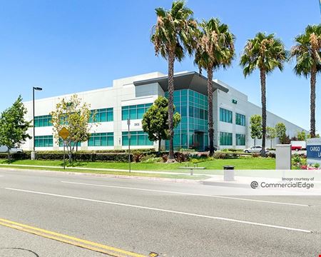 Preview of Industrial space for Rent at 2805 West El Segundo Blvd