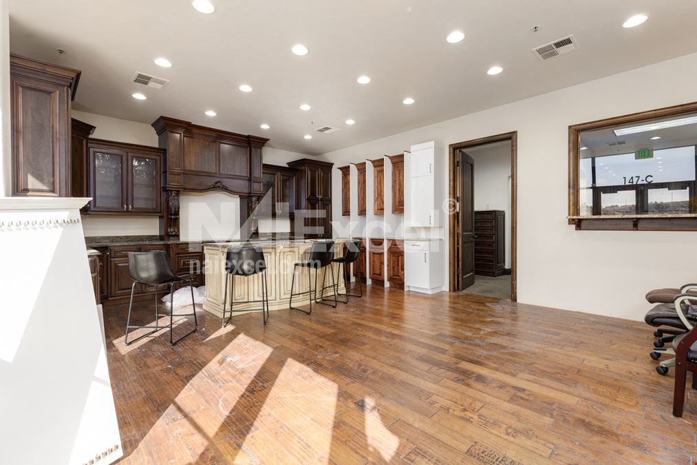 Southern Block Professional Office