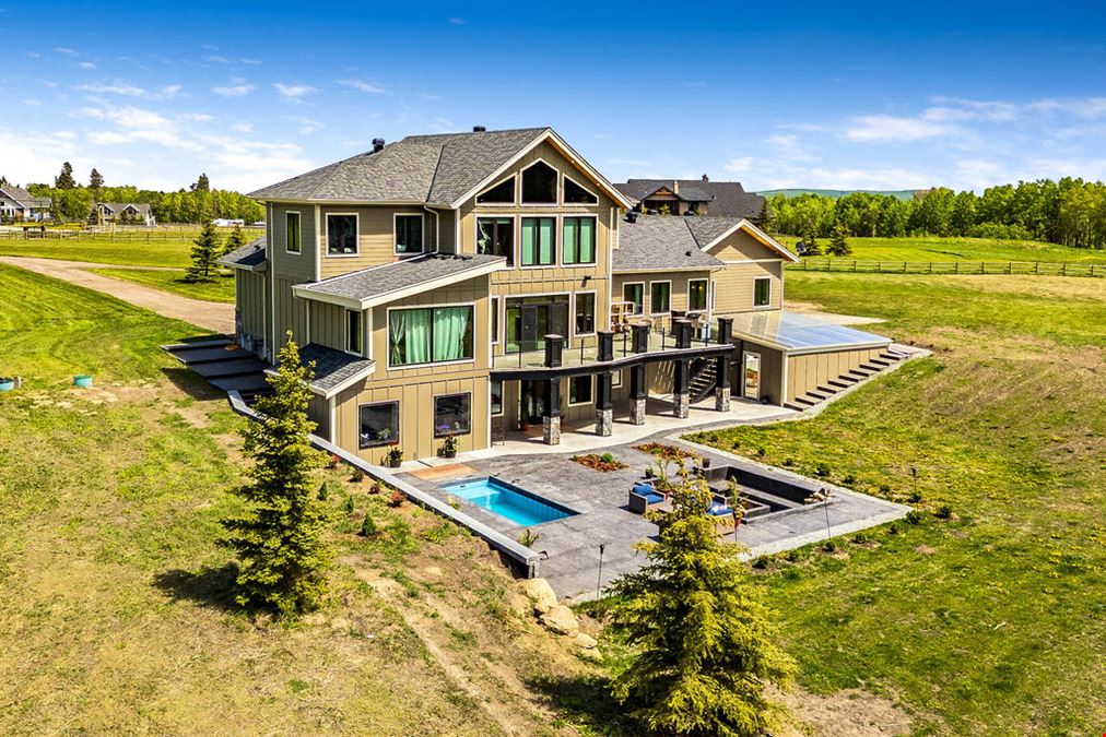 Gorgeous 2-Storey ±7,000 SF Luxury Private Residence on 8.75 Acres