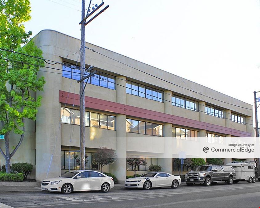 Gatehouse Plaza