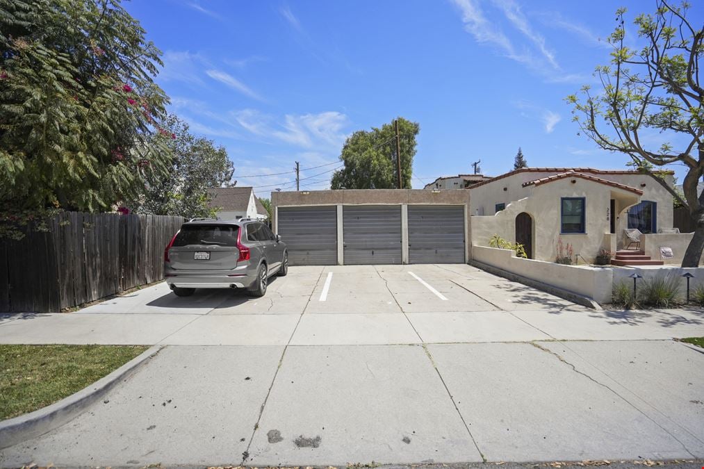 900 E Chapman Ave