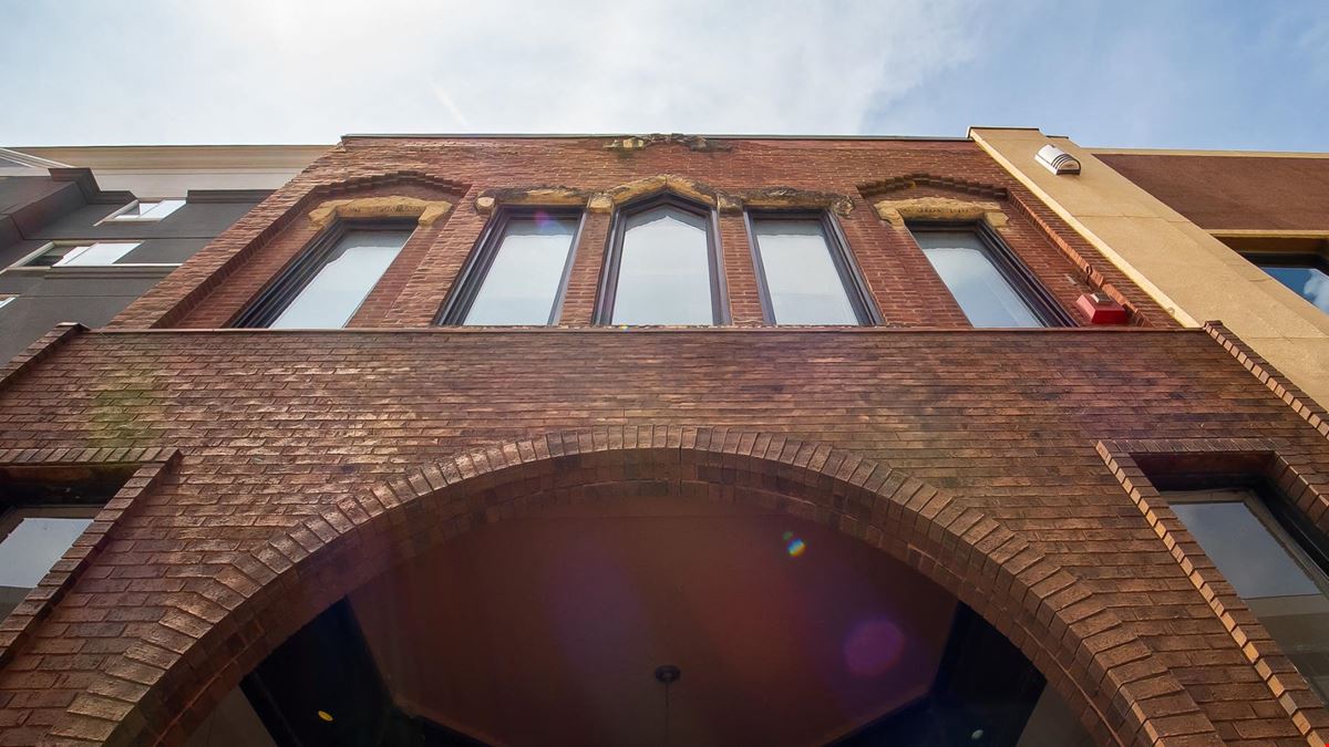 211 S Broadway - Skyway Level Retail & Office Space