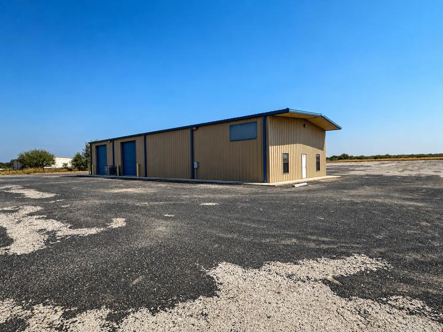 South Texas Industrial Facility on 2.75 Acres
