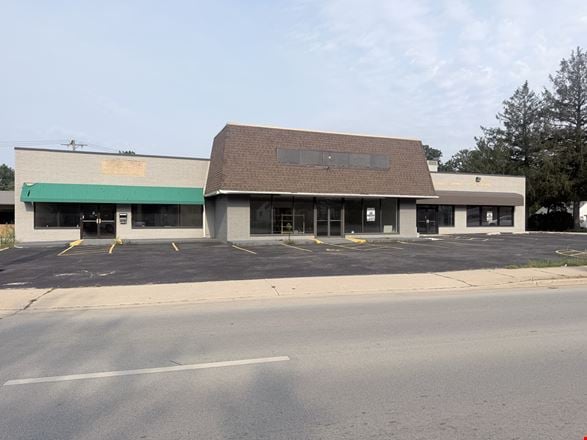 Preview of Retail space for Rent at 325 S Kennedy Dr