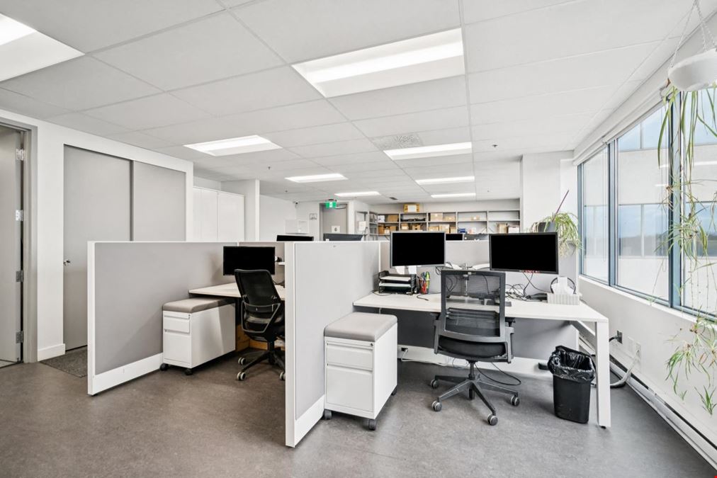 101, boulevard Roland-Therrien