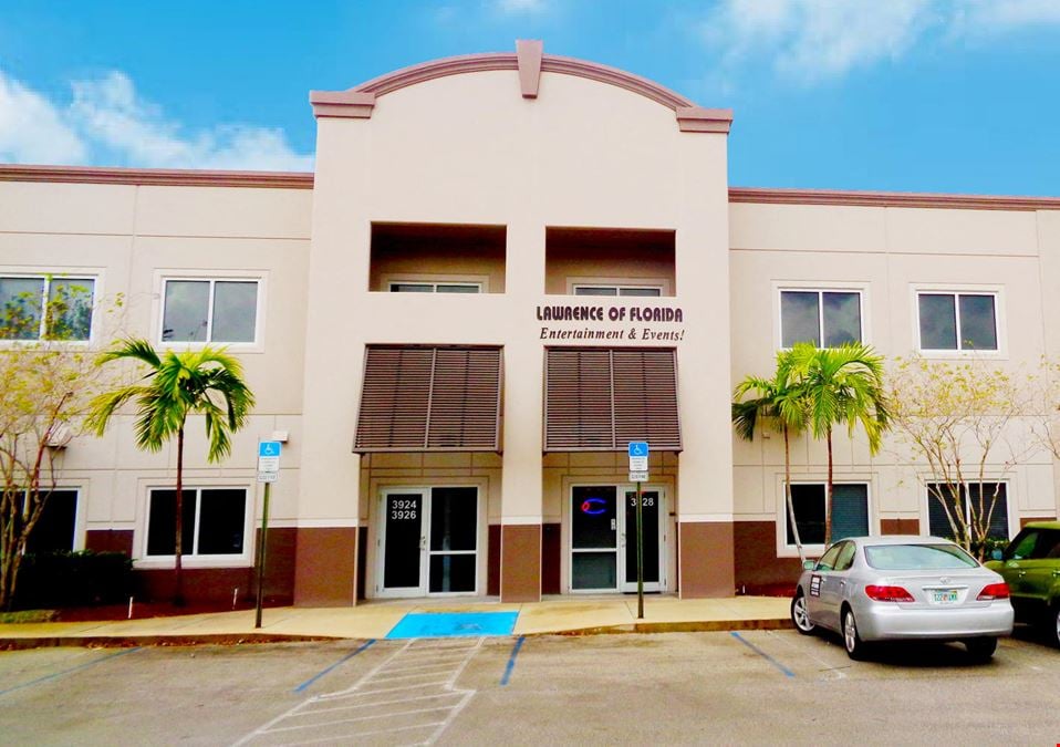 Professional 1,500 +/- SQFT office Coral Spr.