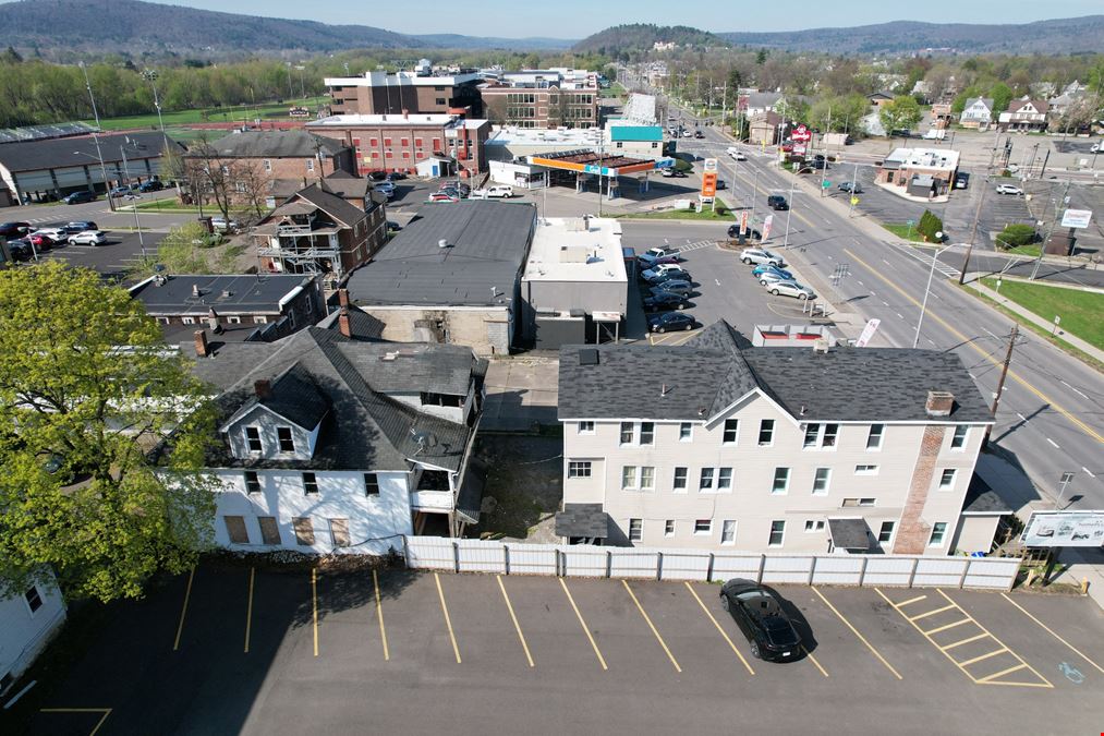 1408 E Main St