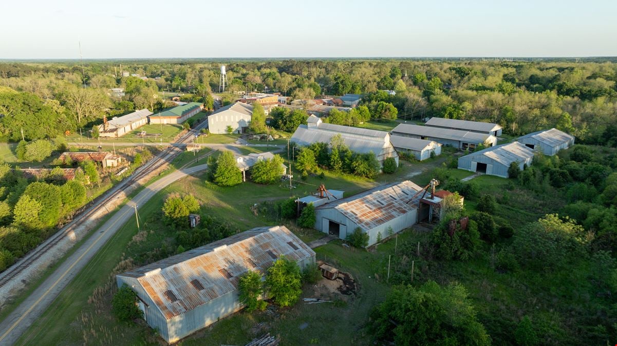Leslie, Georgia - Cotton/Peanut Warehouses