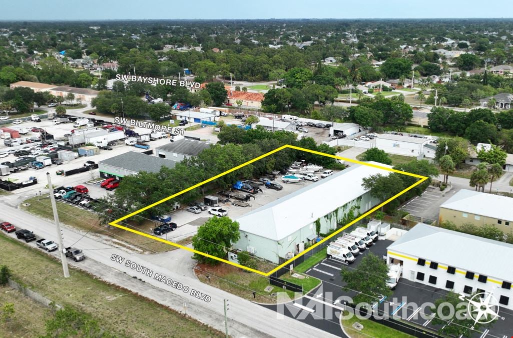 1,250 SF Flex Space Warehouse