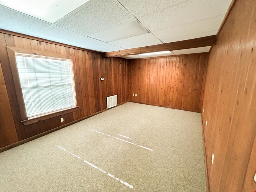 Office for Sale in Petal