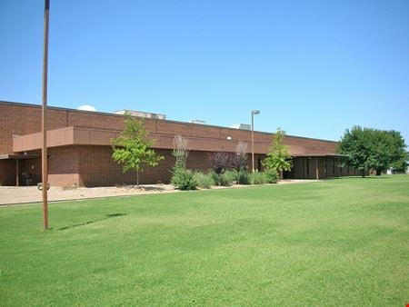 Preview of Industrial space for Sale at 711 W 9th St
