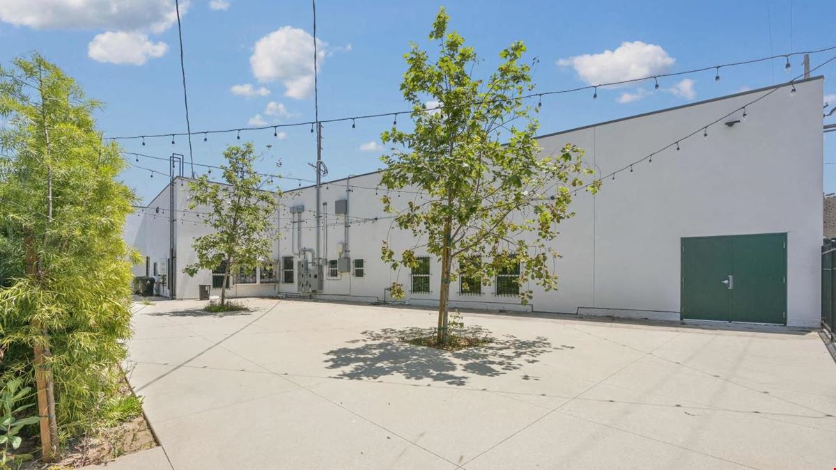 4509 W Adams Blvd