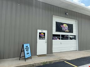 FOR LEASE: 1,250 SF Warehouse/Office Space in Ozark