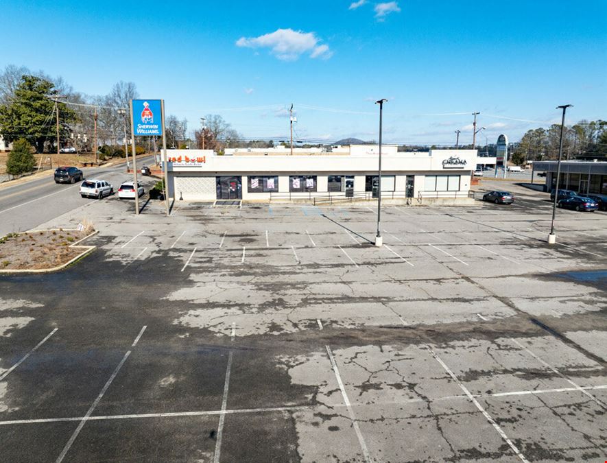 Talladega Plaza | Two Suites Available, ±9,274 Total SF