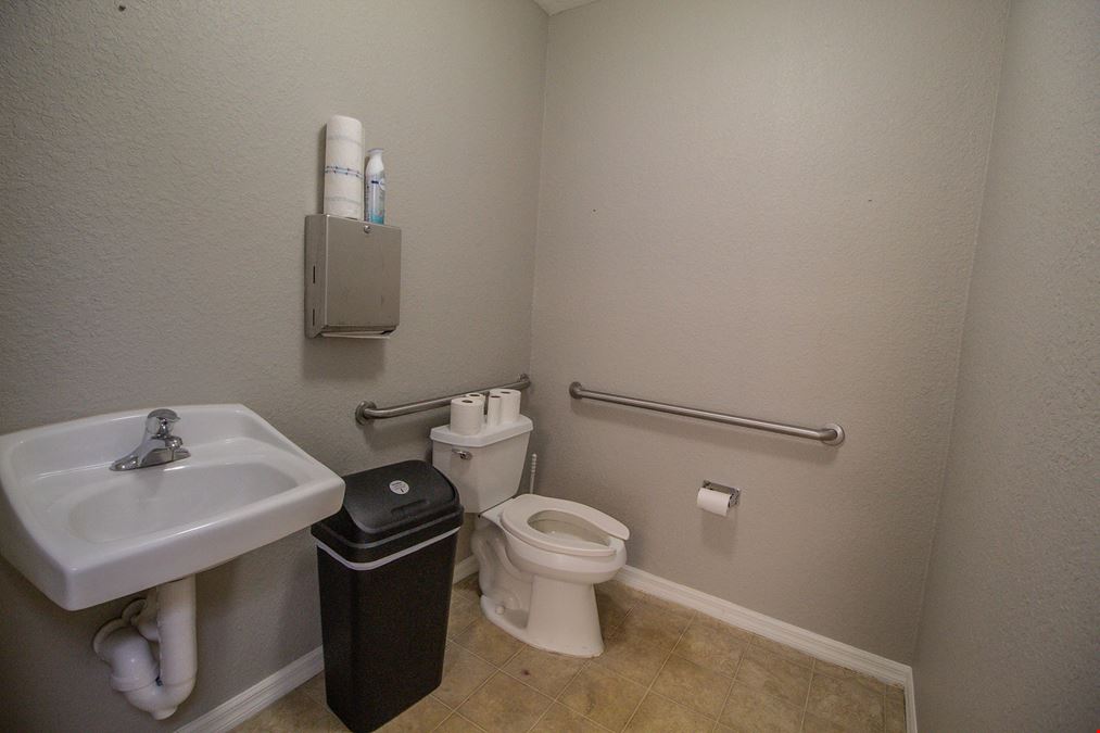 Retail/Office Condo in High-Traffic Port Charlotte Corridor