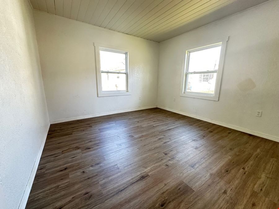 INCOME PRODUCER - 3 HOME MULTIFAMILY 711 & 713 NASHVILLE ROAD