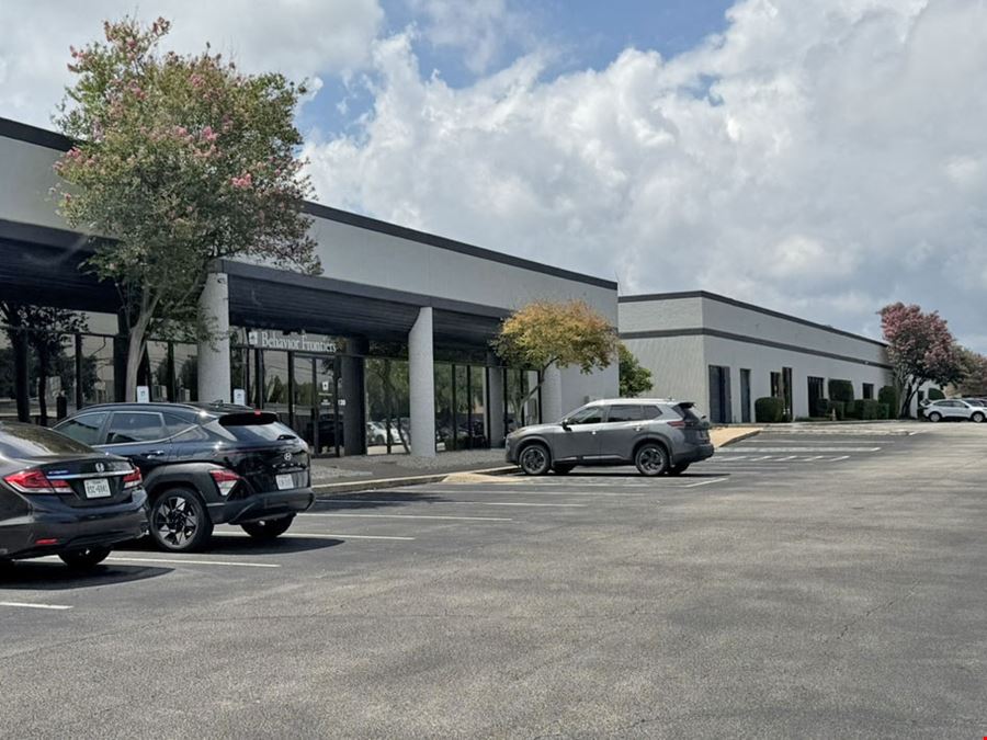 2391 NE Loop 410