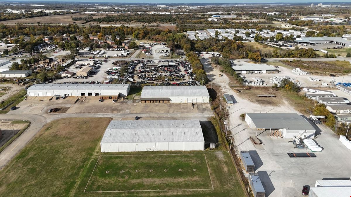 12337 E 1st St - Industrial