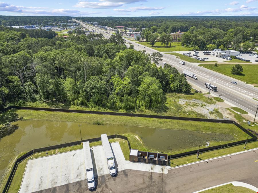 1.47 Acres on HWY 49 in Richland - Adjacent to New QuickTrip
