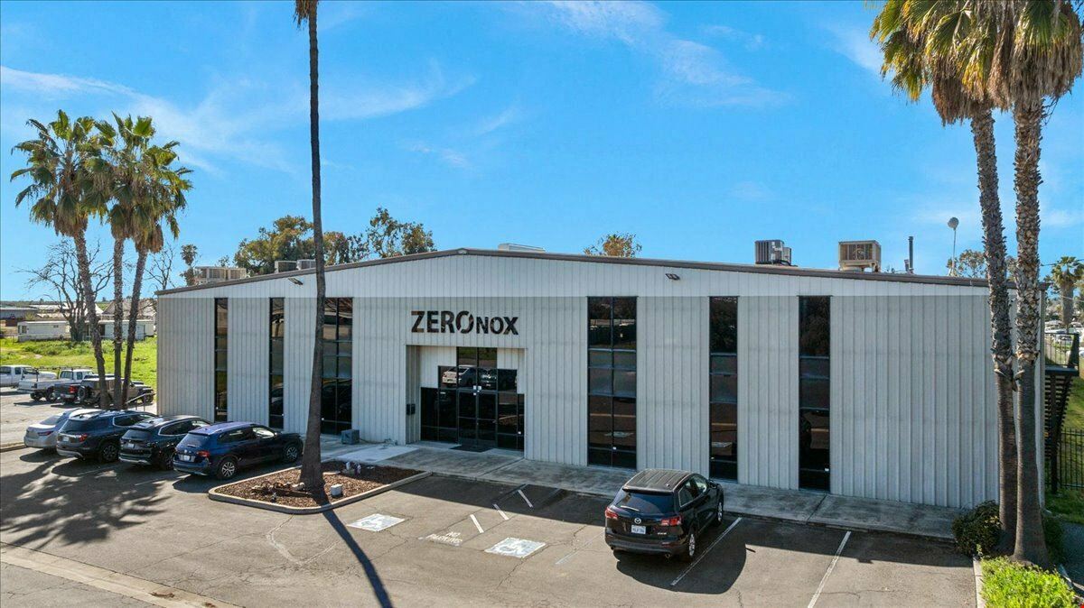 Freestanding Heavy Industrial Building w/ Office/Showroom on ±6.55 AC