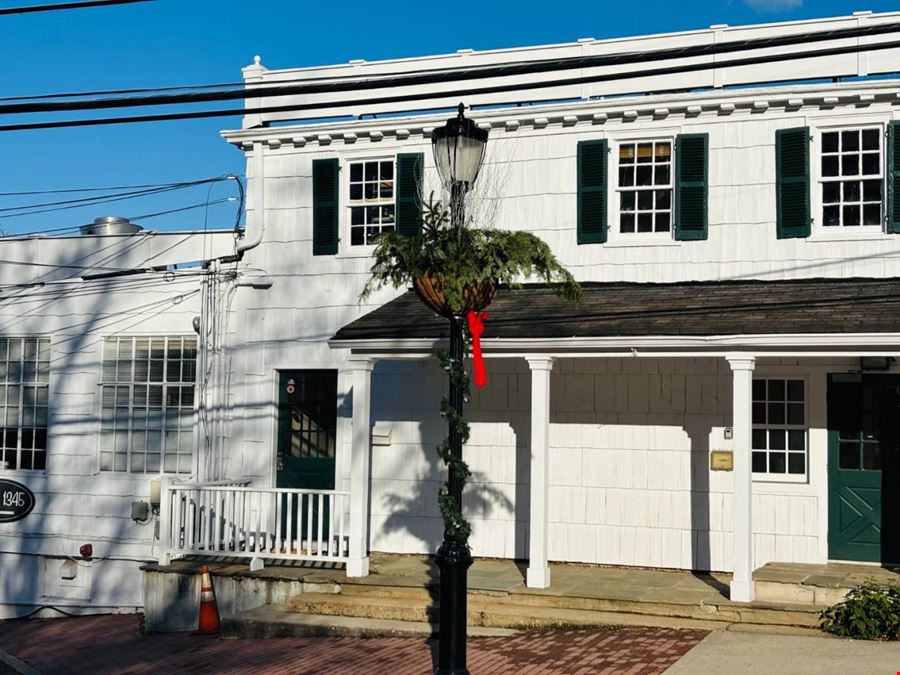 1345 Old Northern Blvd