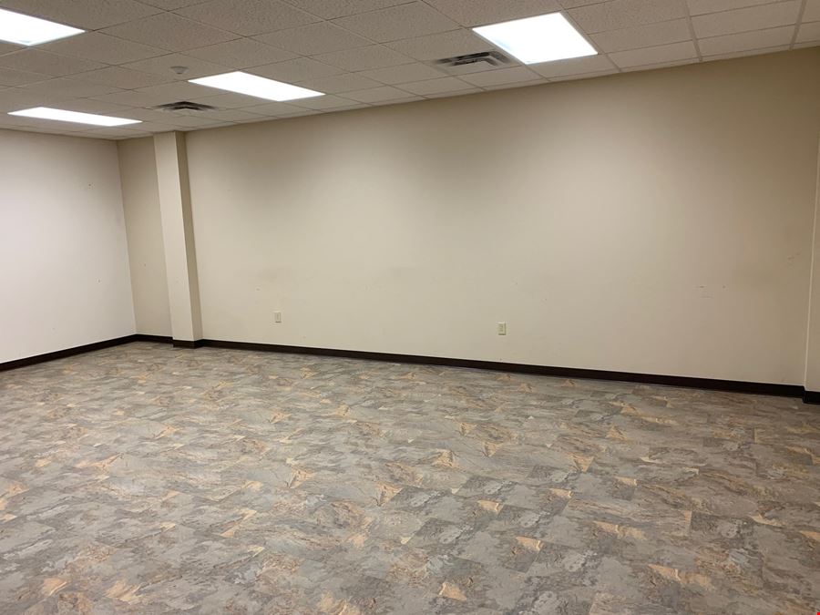 5,175 sq. ft. Office/Warehouse