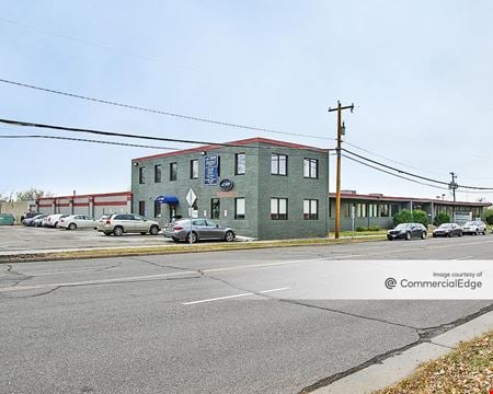 Preview of Industrial space for Rent at 1810 Como Avenue
