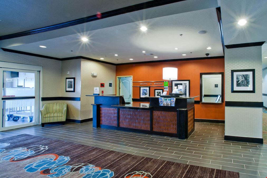 Hampton Inn & Suites Denison
