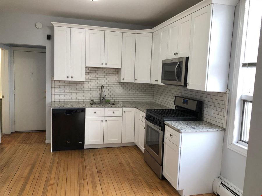 Multifamily property in Chicago, IL
