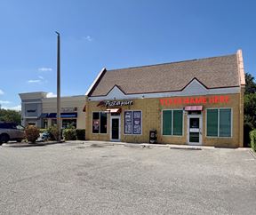 1,200± SF Retail Unit Next to Pizza Hut