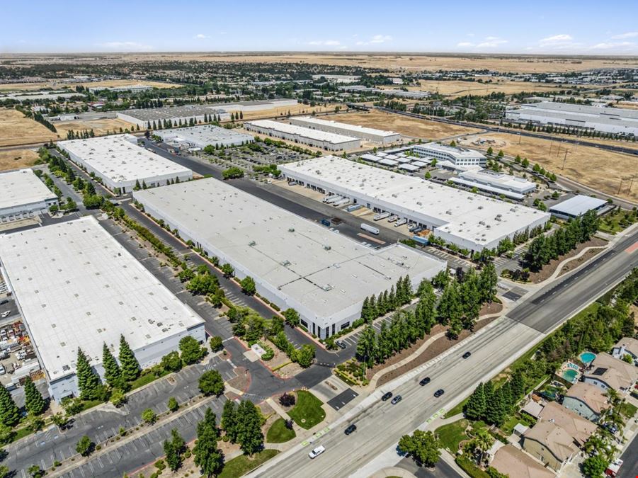 Sierra View Industrial Park Building 1