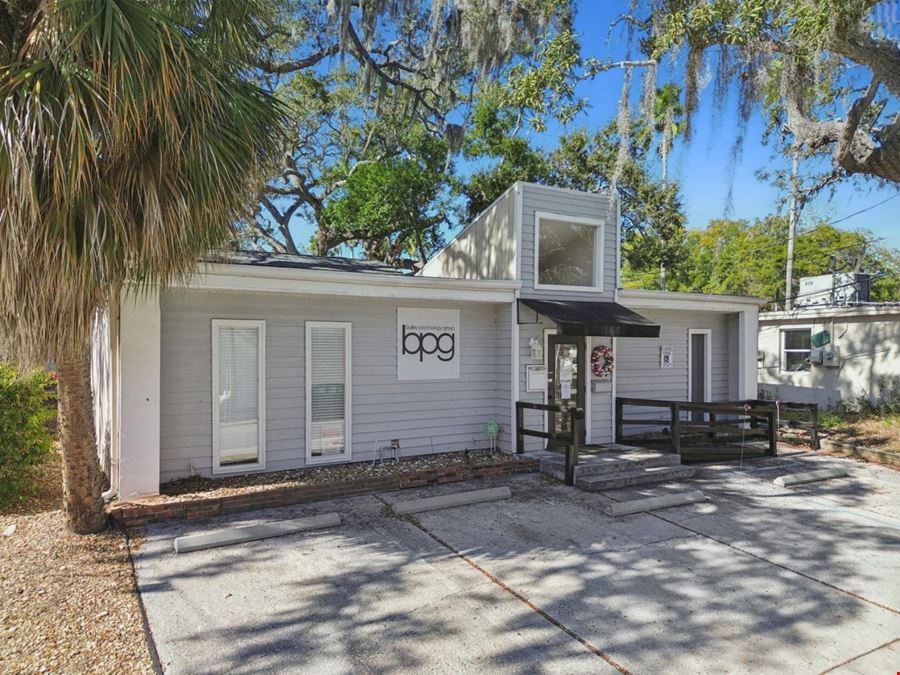 108 4th Ave S