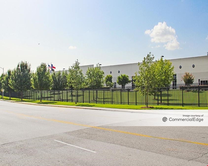 7600 Metropolis Drive