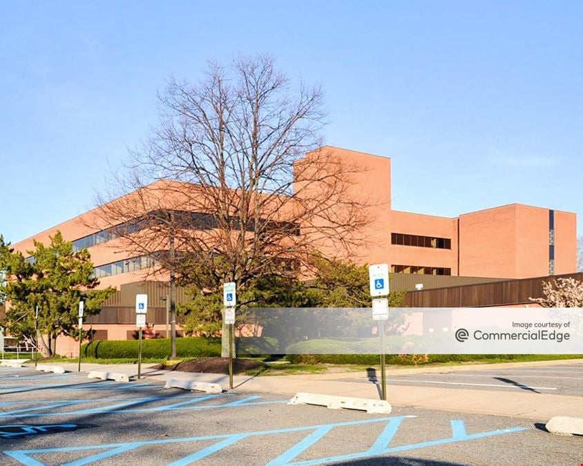 Edison Towne Corporate Centre - 2121 State Route 27
