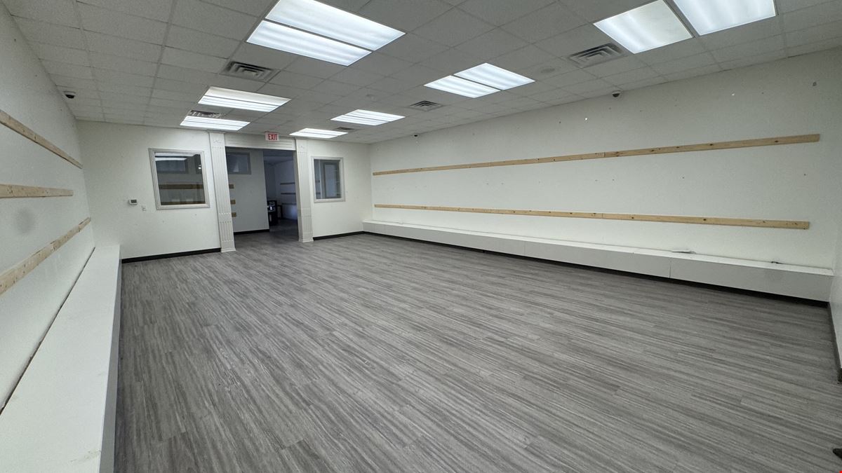 2417 S Stemmons Fwy