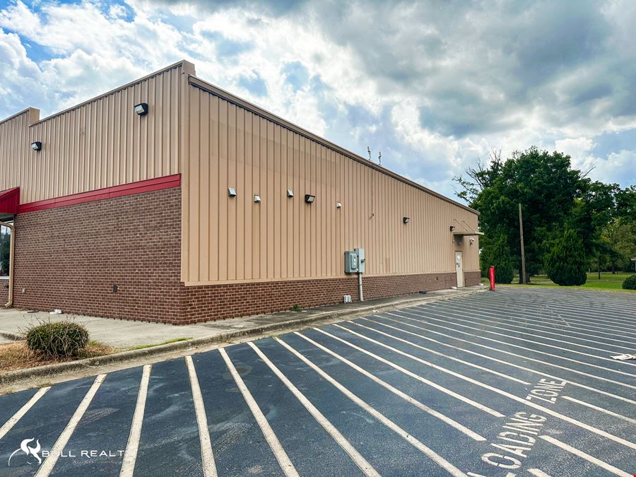 ±8,320 SF Former Family Dollar in Birmingham, AL