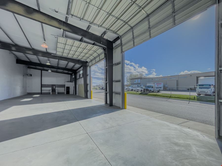 4,500 SF Office/Warehouse Space for Lease
