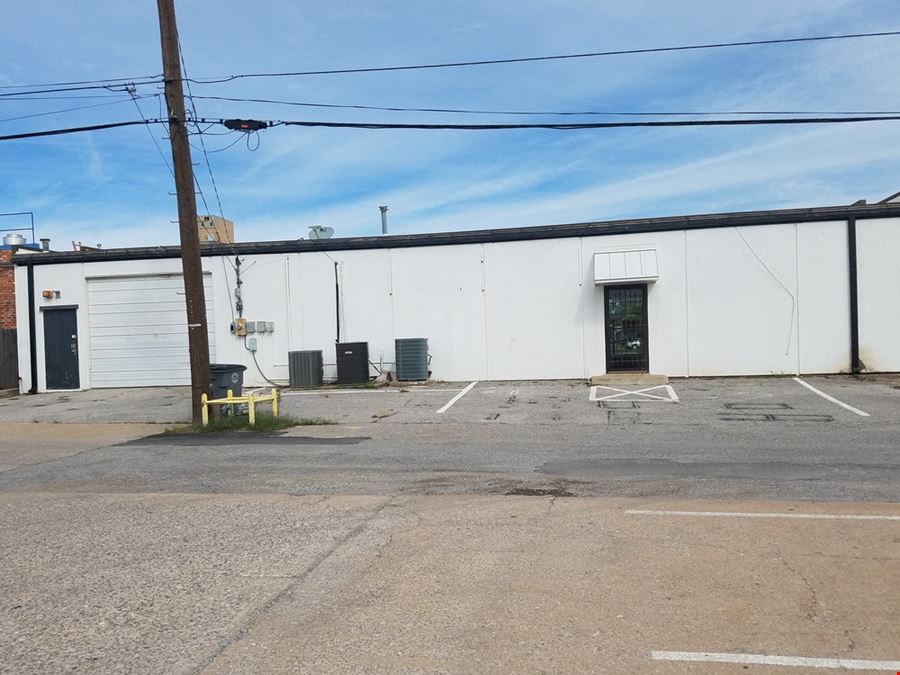 1008-1010 W Gore Blvd