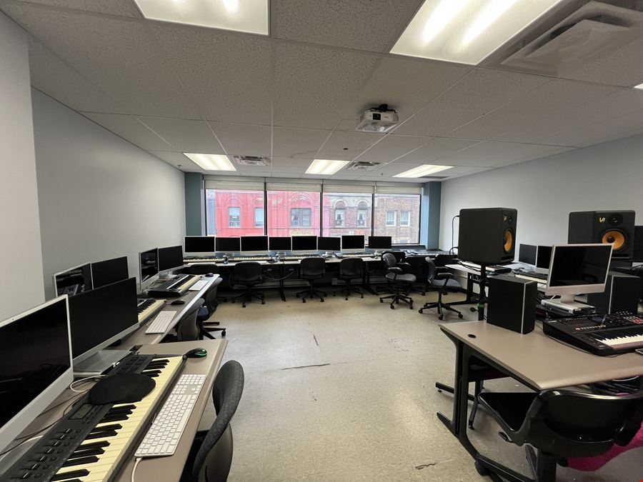 543 Yonge Street