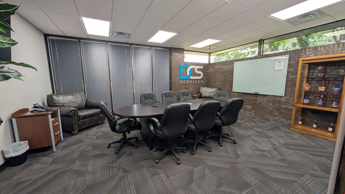MODERN FREESTANDING OFFICE