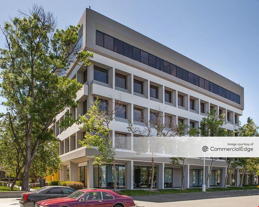 Silicon Valley Center - 2580 North 1st Street