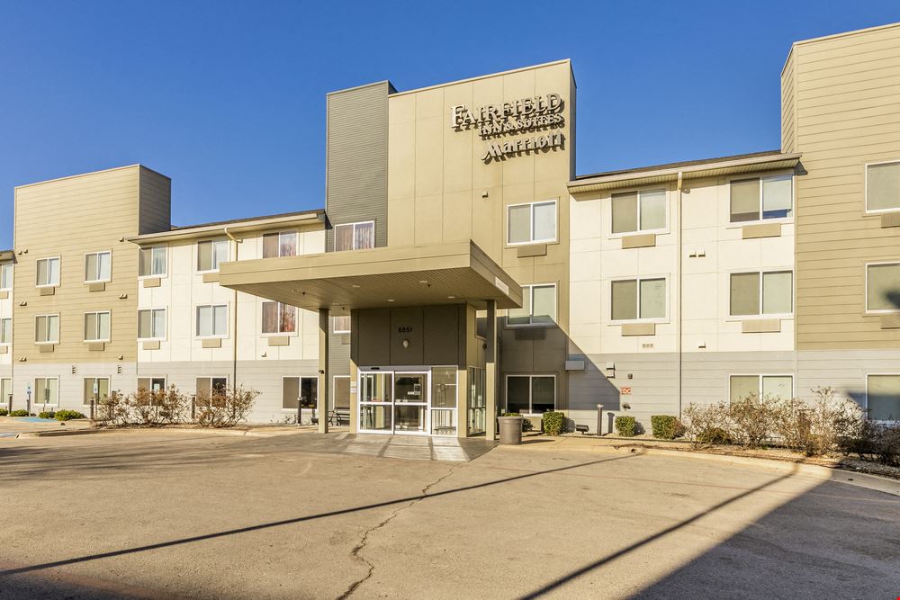 Fairfield Inn & Suites Fort Worth I-30 West Near NAS JRB