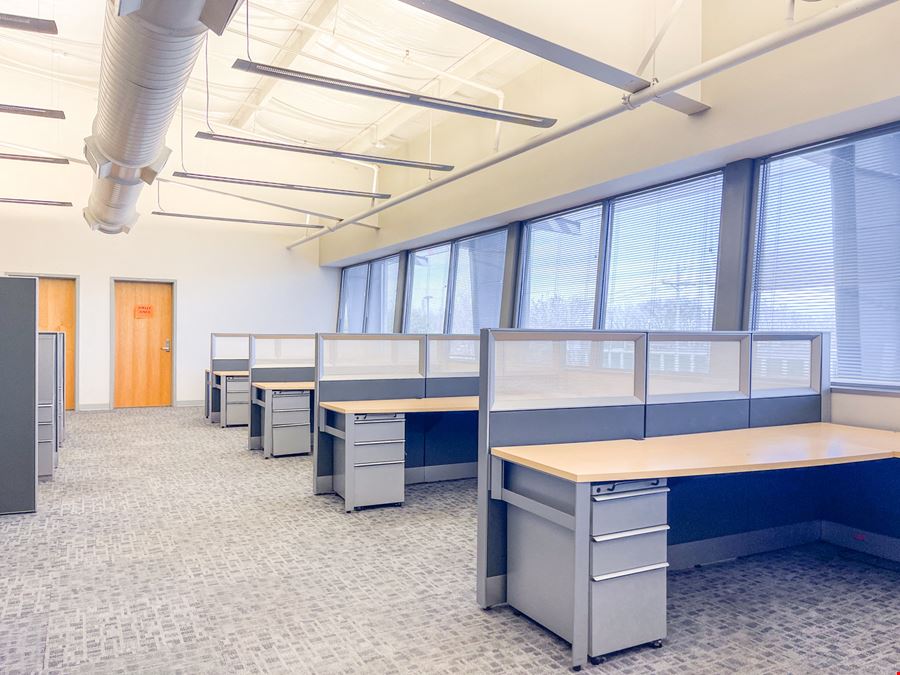 Modern, Class A Office with Shared Amenities near Amazon