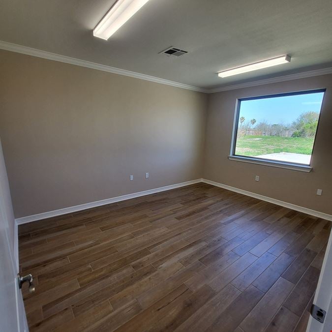 Prime Pearland Professional Office | For Sale or Lease Unit 1502