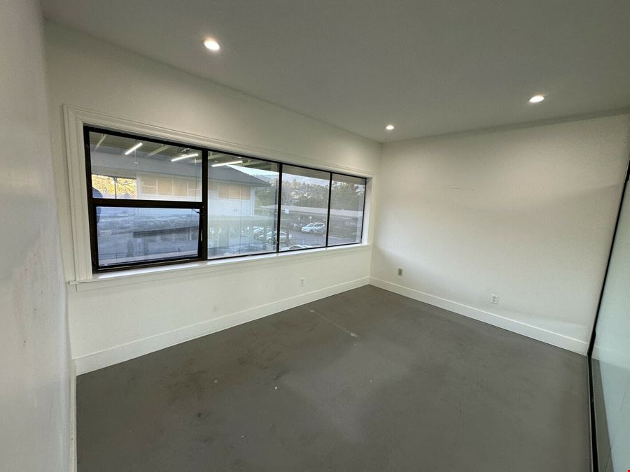 61 Camino Alto