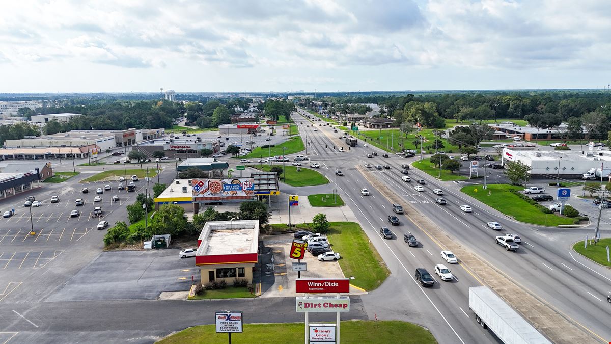 Two Retail Spaces in Winn Dixie Anchored Shopping Center