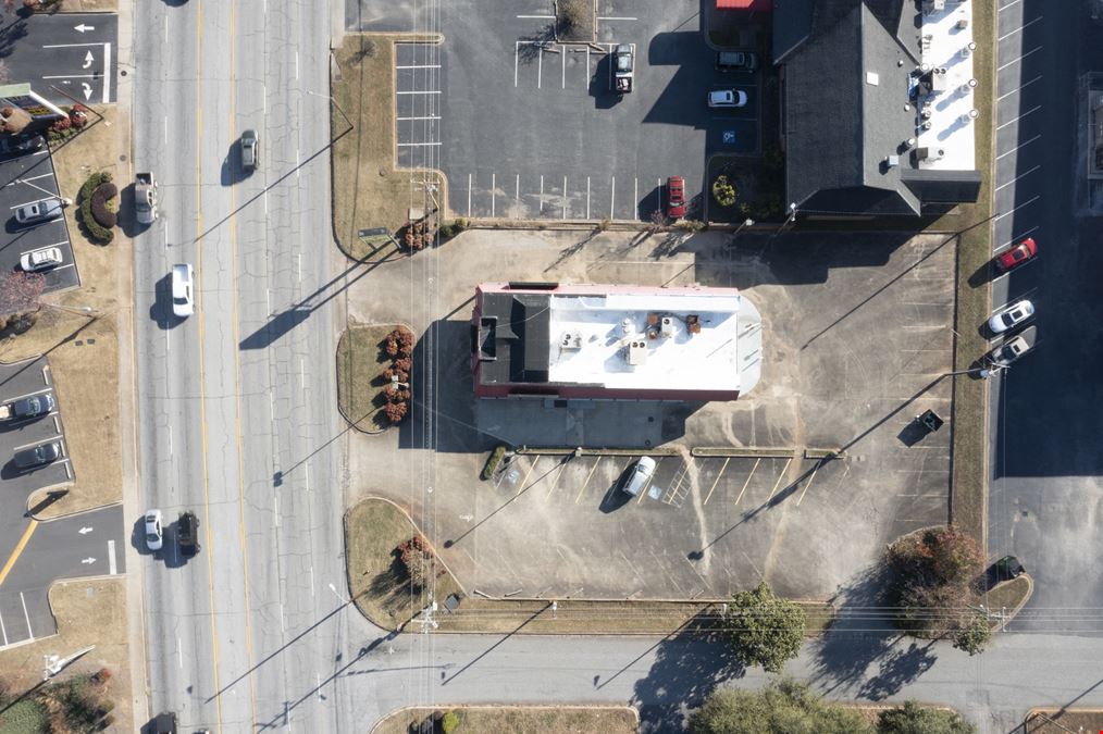 3325 N Main St.
