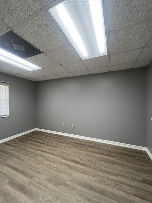 829 E Oak St unit B
