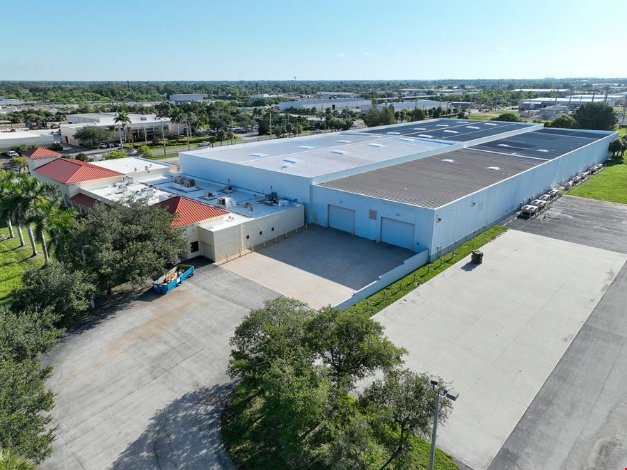 Industrial Warehouse Facility For Sale or Lease!