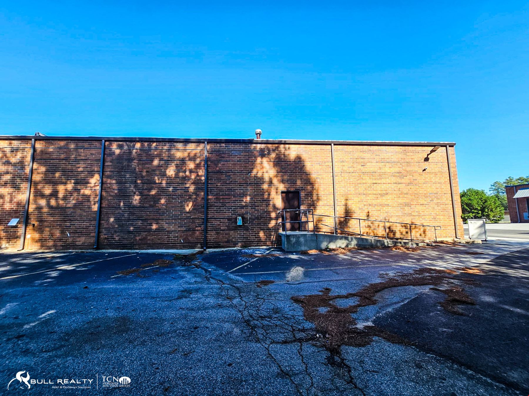 Industrial Suite for Lease | ±5,750 SF
